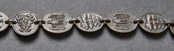 【2024年最新】海外限定の人気アイテム Army German WWII Standard LLC Duck, Ruptured The – Gorget Bearer ミリタリー