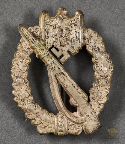 German WWII Infantry Assault Badge in Silver
