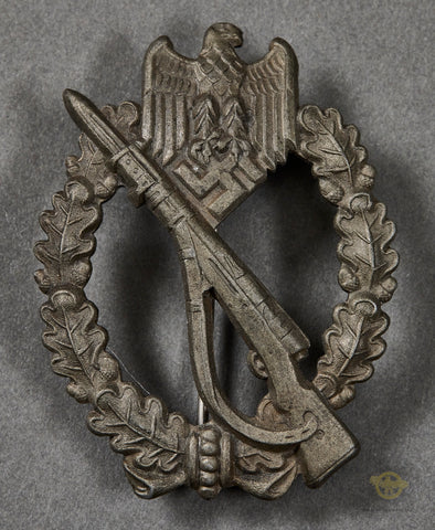 German WWII Infantry Assault Badge in Silver