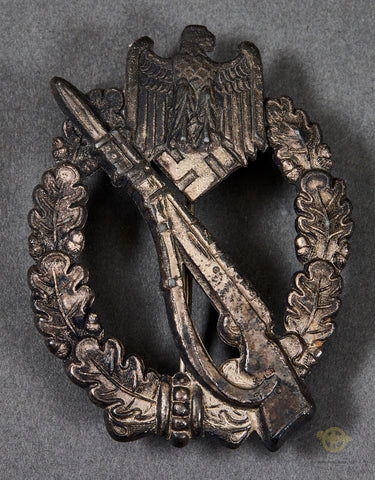 German WWII Infantry Assault Badge in Silver