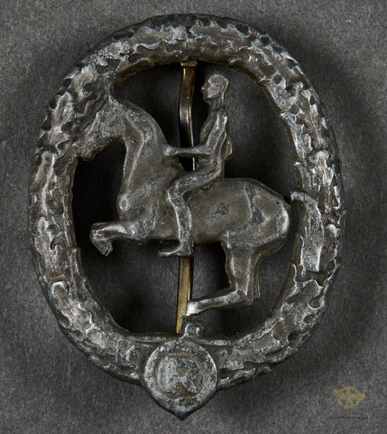 Veteran Bring Back German WWII Horseman’s Badge in Bronze
