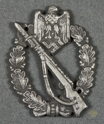 Veteran Bring Back German WWII Infantry Assault Badge in Silver