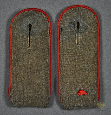 German WWII Set of Army NCO Slip On Shoulder Straps for Artillery EM Personnel