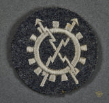 German WWII Luftwaffe Specialty Patch for Equipment Specialist in Signals