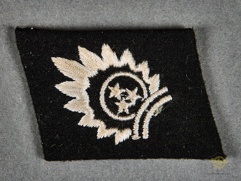 German WWII Final Pattern SS Collar Tab for 15.Waffen-Grenadier-Division der SS (lettische [Latvian]-Nr. 1)