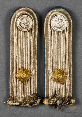 Veteran Bring Back German WWII Kriegsmarine Administrative Sew In Shoulder Board Set