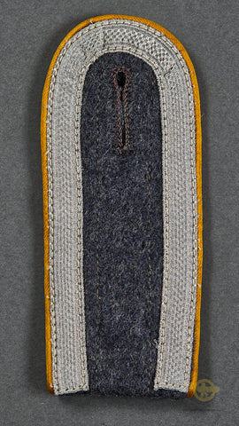 German WWII Single Slip-on Shoulder Board for Luftwaffe Flight or Paratrooper