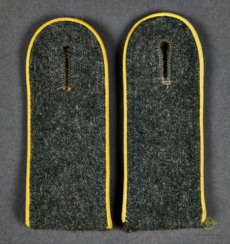 German WWII Army Enlisted Man’s Signals Slip on Shoulder Boards