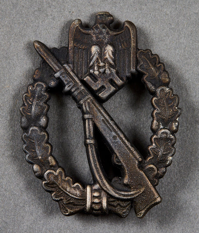 German WWII Infantry Assault Badge in Bronze