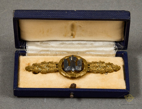 German WWII Cased Luftwaffe Operational Fly Clasp for Dive Bomber