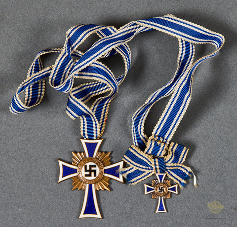 German WWII Mother’s Cross in Bronze with Miniature