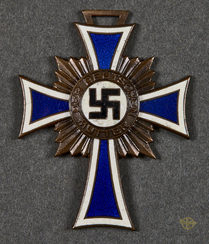 Veteran Bring Back German WWII Mother’s Cross in Bronze