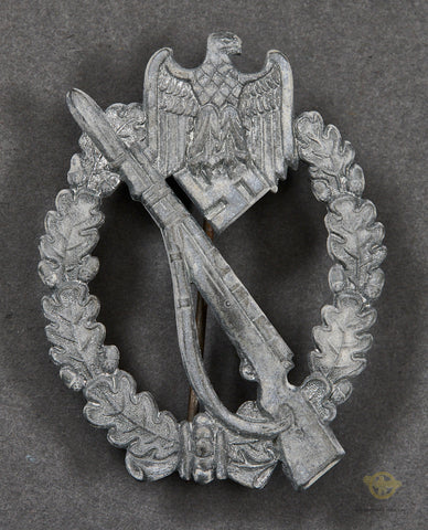 Veteran Bring Back German WWII Infantry Assault Badge in Silver