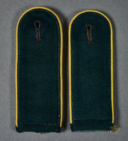 German WWII Army Signals Set of Slip on EM Shoulder Boards