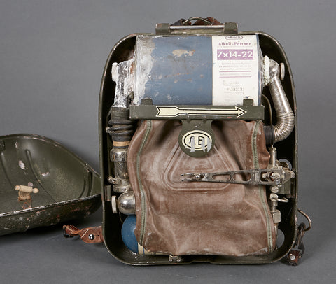 German WWII Army Oxygen Breathing Apparatus (Medical Oxygen Equipment)